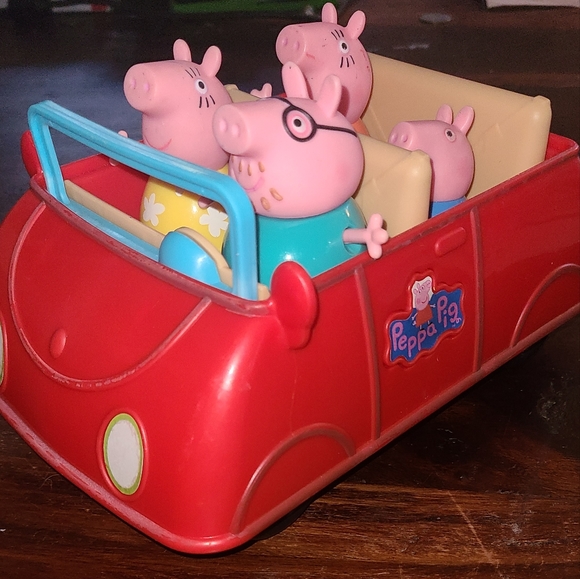 Peppa Pig Sounds Convertible Family Car with 4 Figures - Picture 1 of 5